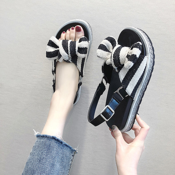 Καθημερινά  γυναικεία σανδάλια με κορδέλα σε δύο χρώματα