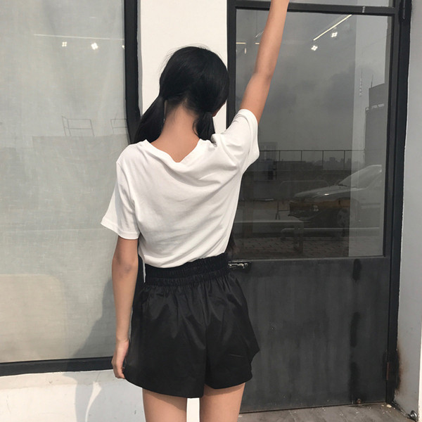 Pantaloni scurti de dama cu talie elastica in mai multe culori