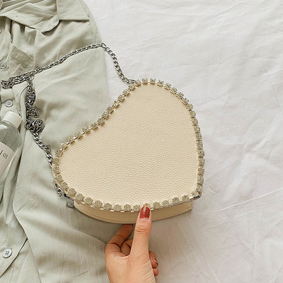 Geanta de dama moderna cu forma de inima si pietre in mai multe culori