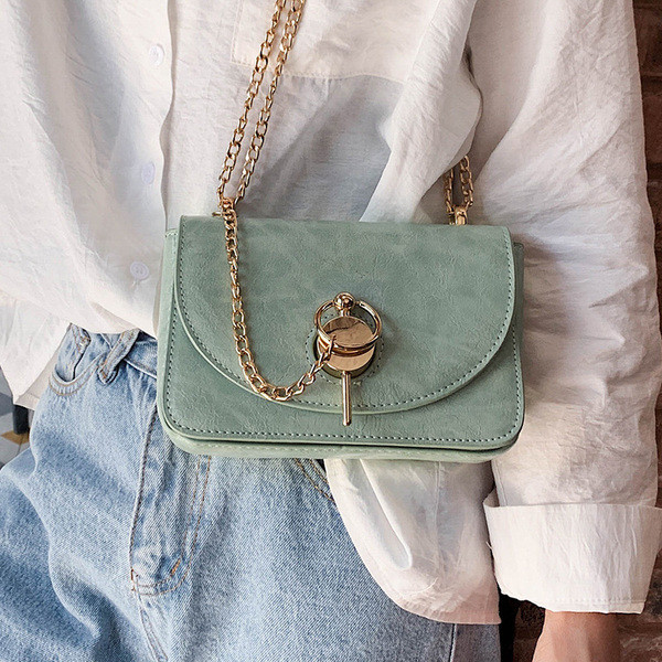 Geanta de dama moderna din piele ecologica cu elemente metalice