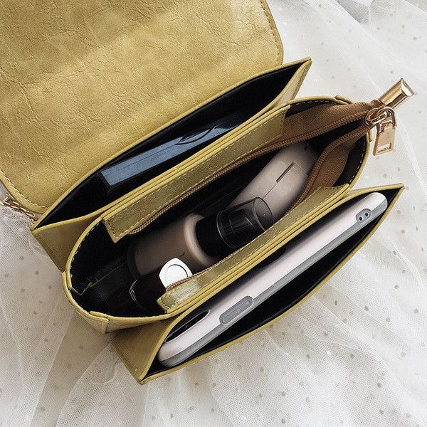 Geanta de dama moderna din piele ecologica cu elemente metalice