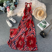 Modern női hosszú ruha vékony pántokkal és hasítékkal