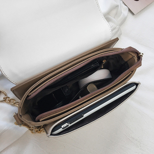 Geanta dama cu decor metalic