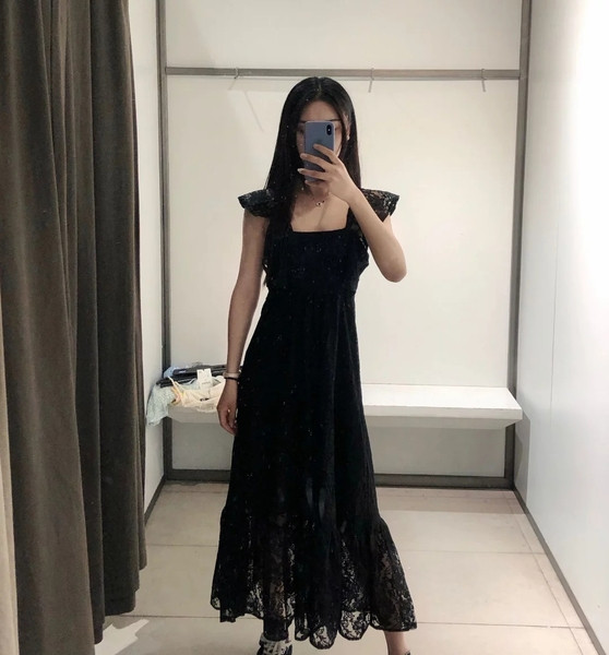 Rochie de dama din dantela cu spatele gol in negru