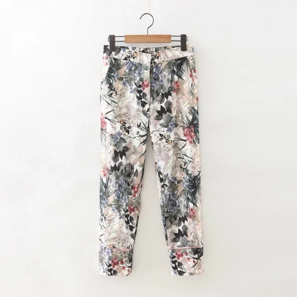 Virágmintás női nadrág