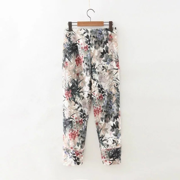 Virágmintás női nadrág