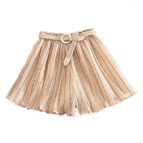 Stílusos női rövidnadrág széles modell, magas derékkal, több színben