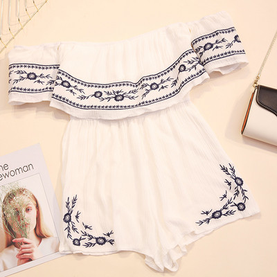 Μοντέρνες φόρμες με πεσμένα μανίκια και κεντήματα σε διάφορα χρώματα