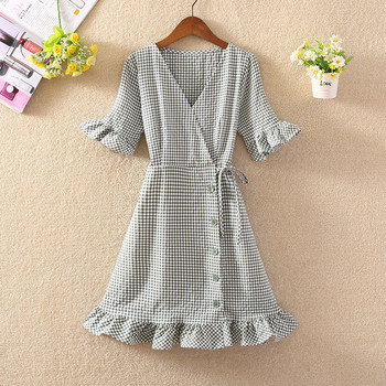 Modern női kockás ruha gombokkal és nyakkendőkkel három színben