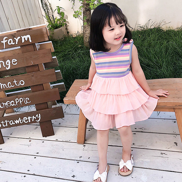 Modern gyerekruha rózsaszín és sárga szalaggal