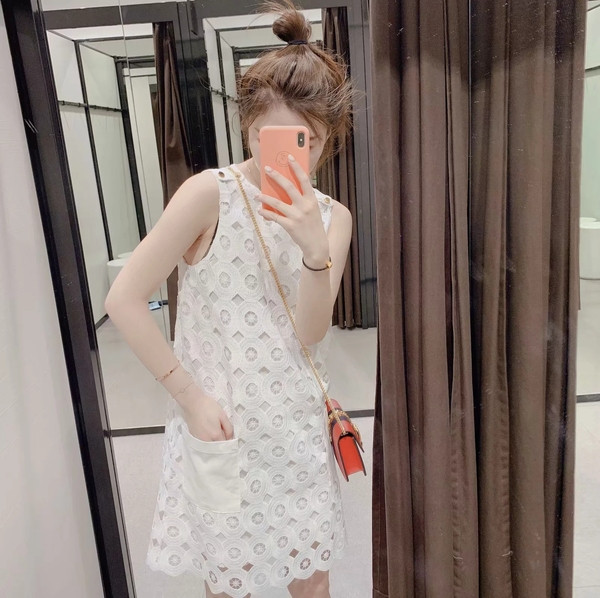 Női csipke ujjatlan ruha zsebekkel