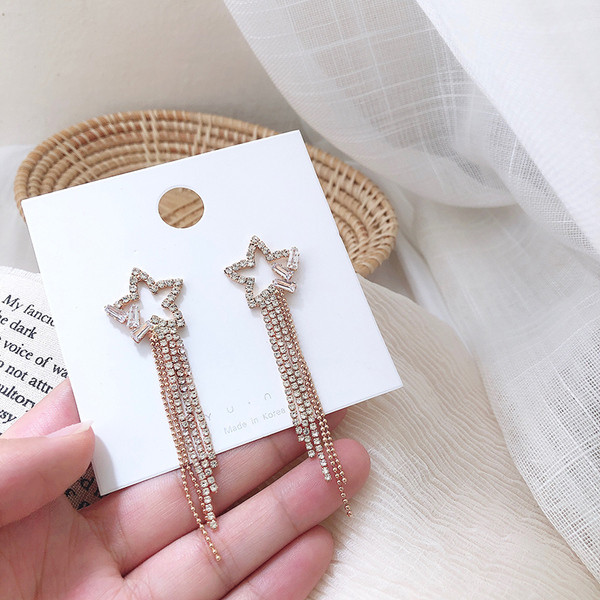 Cercei eleganti de dama cu pietre si elemente de agatat