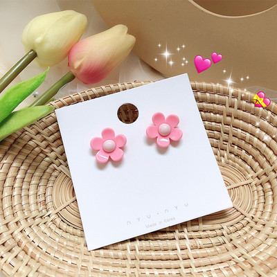 Stílusos női fülbevaló virág formájú, többféle színben