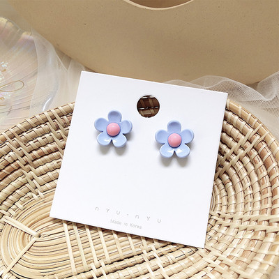Stílusos női fülbevaló virág formájú, többféle színben