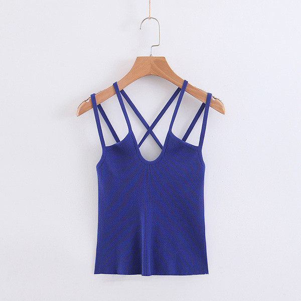 Női felső pántokkal, többféle színben