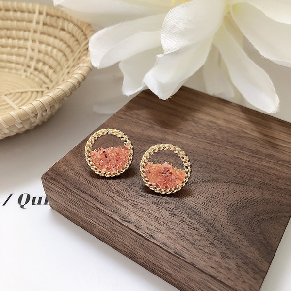 Cercei moderni de dama in forma rotunda in patru culori