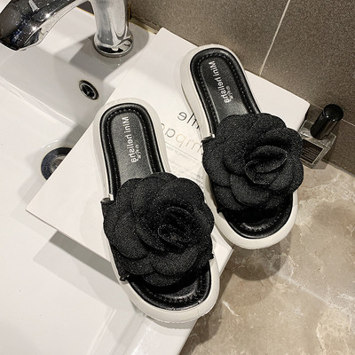 Casual γυναικείες παντόφλες με 3D στοιχείο σε δύο χρώματα