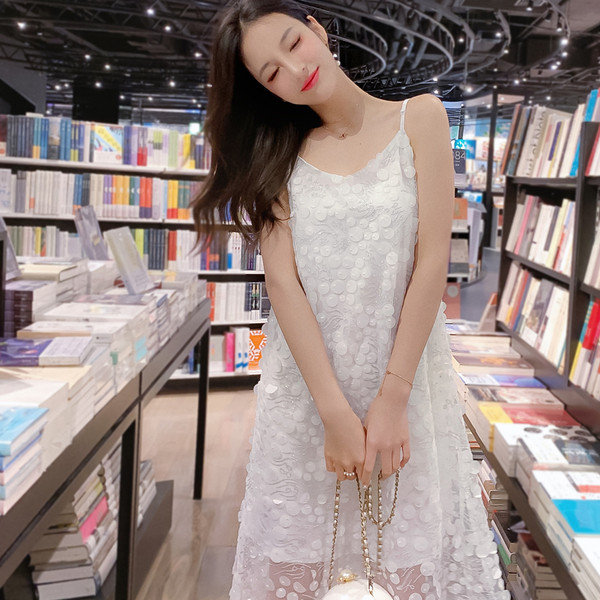 Rochie elegantă de damă cu un element de paiete în roz și alb