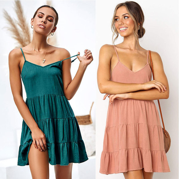 Lezser szabású női ruhamodell vékony zöld és rózsaszín pántokkal