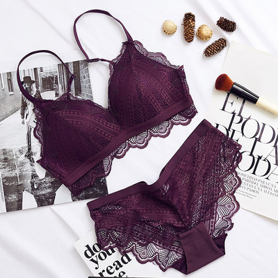 Lenjerie moderna cu dantela in mai multe culori