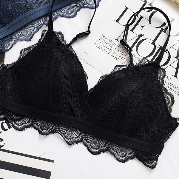 Lenjerie moderna cu dantela in mai multe culori