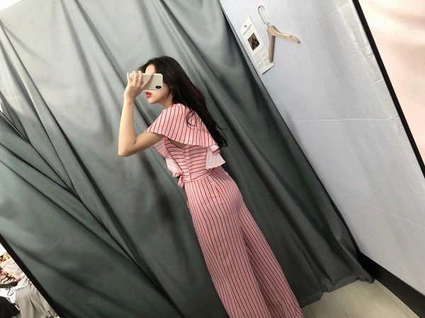 Női hosszú jumpruha egy vállval, derékkötővel