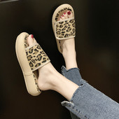 Ежедневни дамски чехли с животински принт в няколко цвята 