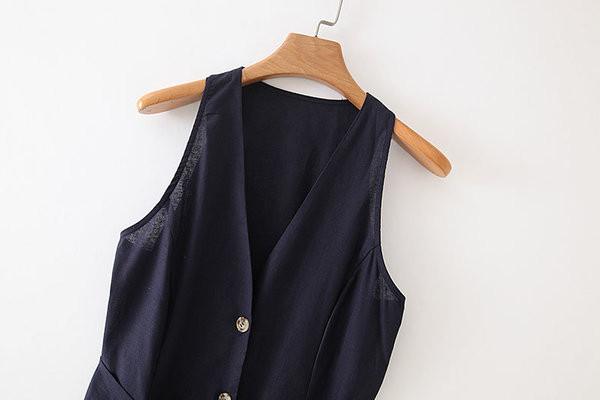 Rochie de dama albastra cu buzunare cu nasturi si cravata in talie