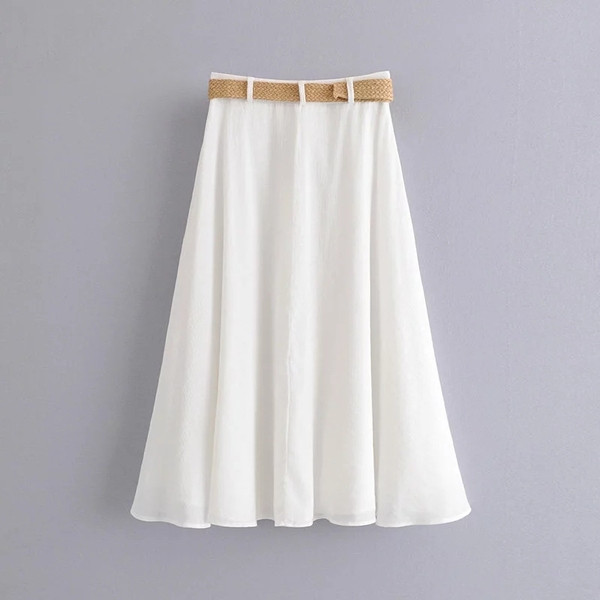 Fusta lata de dama cu nasturi si curea alb