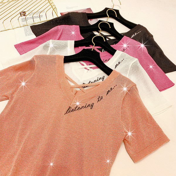 Modern női blúz rövid ujjal és felirattal