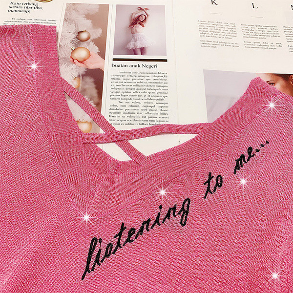 Modern női blúz rövid ujjal és felirattal