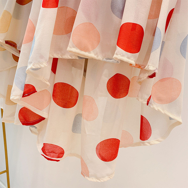 Bluză de damă asimetrică cu buline