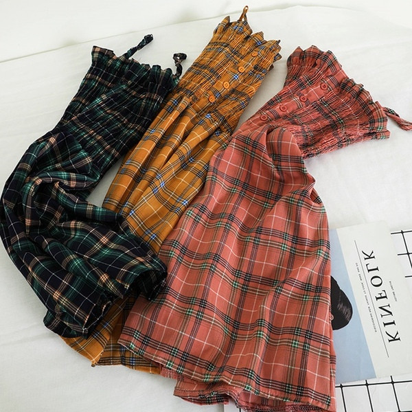 Rochie de dama moderna cu model decupat buline in mai multe culori