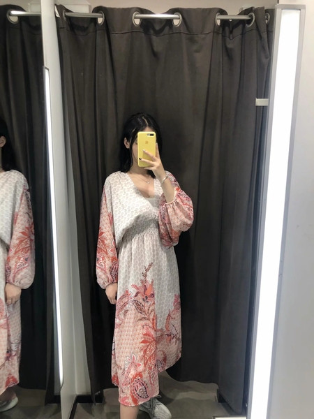 Női hosszú ujjú sifonruha V-nyakú, gumírozott derékkal