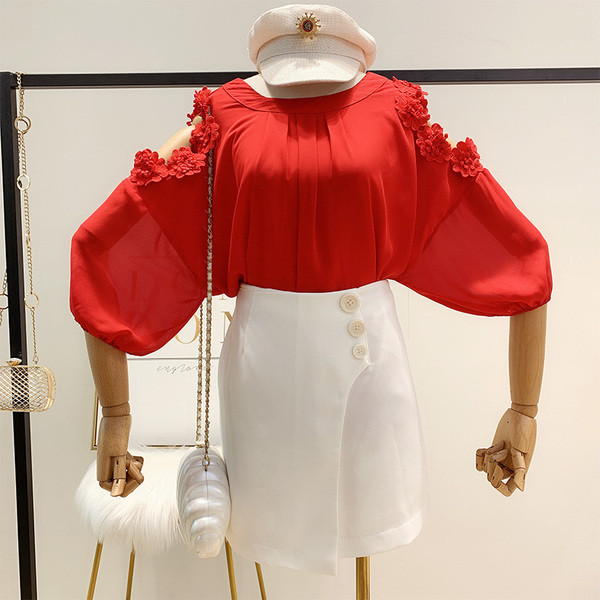 Cămașă elegantă de damă, cu decolteu O și flori cu elemente 3D