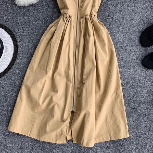 Modern női ruha cipzárral bézs és fekete színben