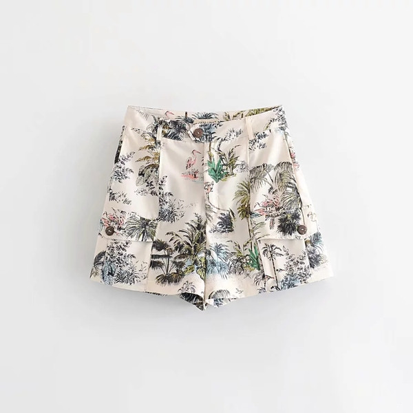 Női rövidnadrág, fehér és mintás oldalzsebekkel