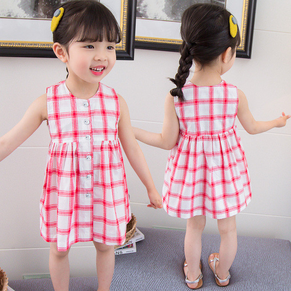 Gyermek kockás ruha modell, gombokkal