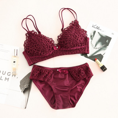 Fehérnemű több színben két részben