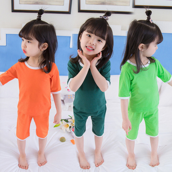 Pijamale pentru copii pentru fete - în trei culori în două părți