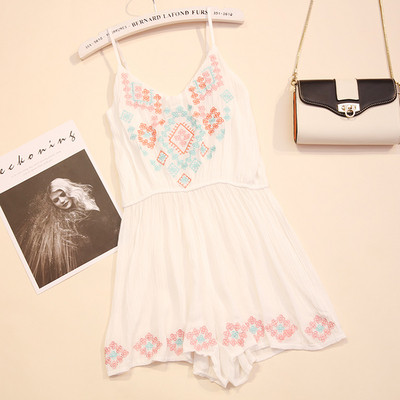 Γυναικεία ολόσωμη φόρμα casual με πολύχρωμα κεντήματα σε διάφορα χρώματα