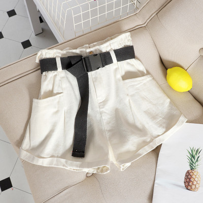 Pantaloni scurți de damă cu buzunare laterale în negru, roșu și alb