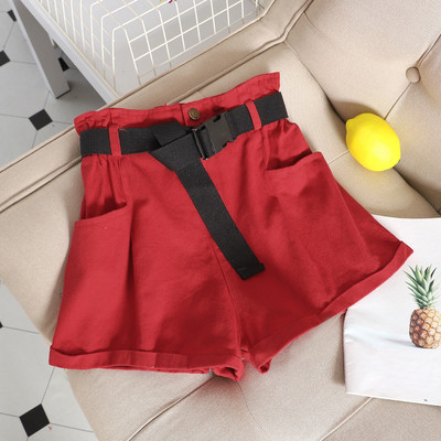 Pantaloni scurți de damă cu buzunare laterale în negru, roșu și alb