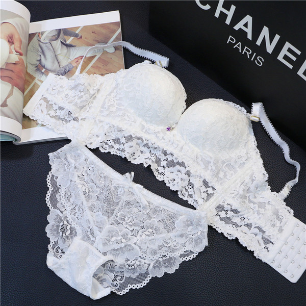 Női csipke fehérnemű két részben négy színben