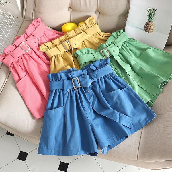 Női rövidnadrág széles modell különböző színekben