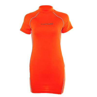 Rochie de damă cu mâneci scurte și inscripție în portocaliu și verde