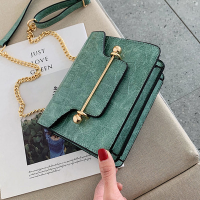 Női bőr táska hosszú füllel több színben