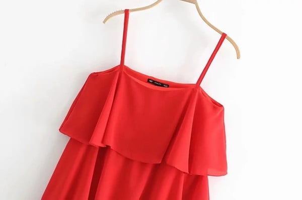 Vékony pántokkal, piros színű női felső