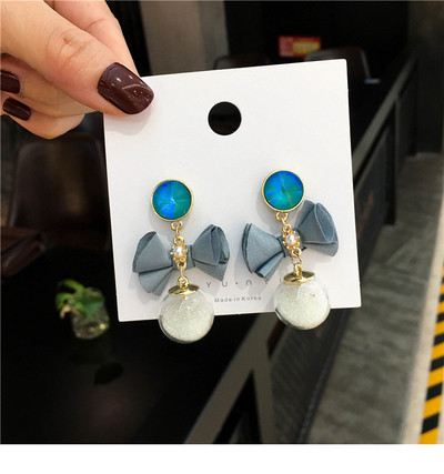 Aktuális női fülbevaló rózsaszín és kék színben