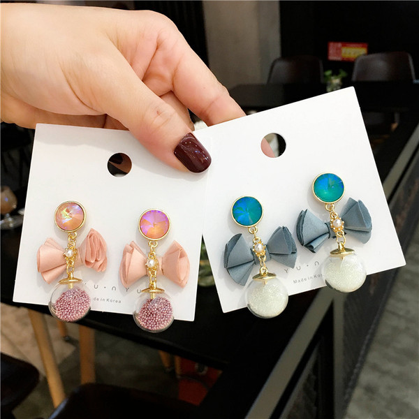 Aktuális női fülbevaló rózsaszín és kék színben